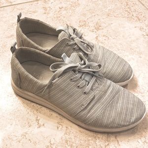 TOMS Women’s Del Rey Gray Stripe Sneaker